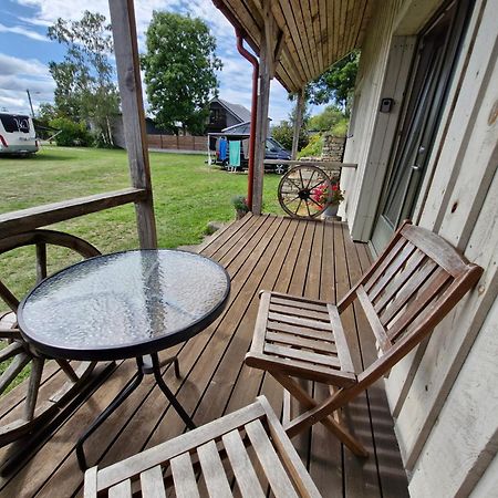 Piibelehe Guest Accommodation Kuressaare Exterior foto