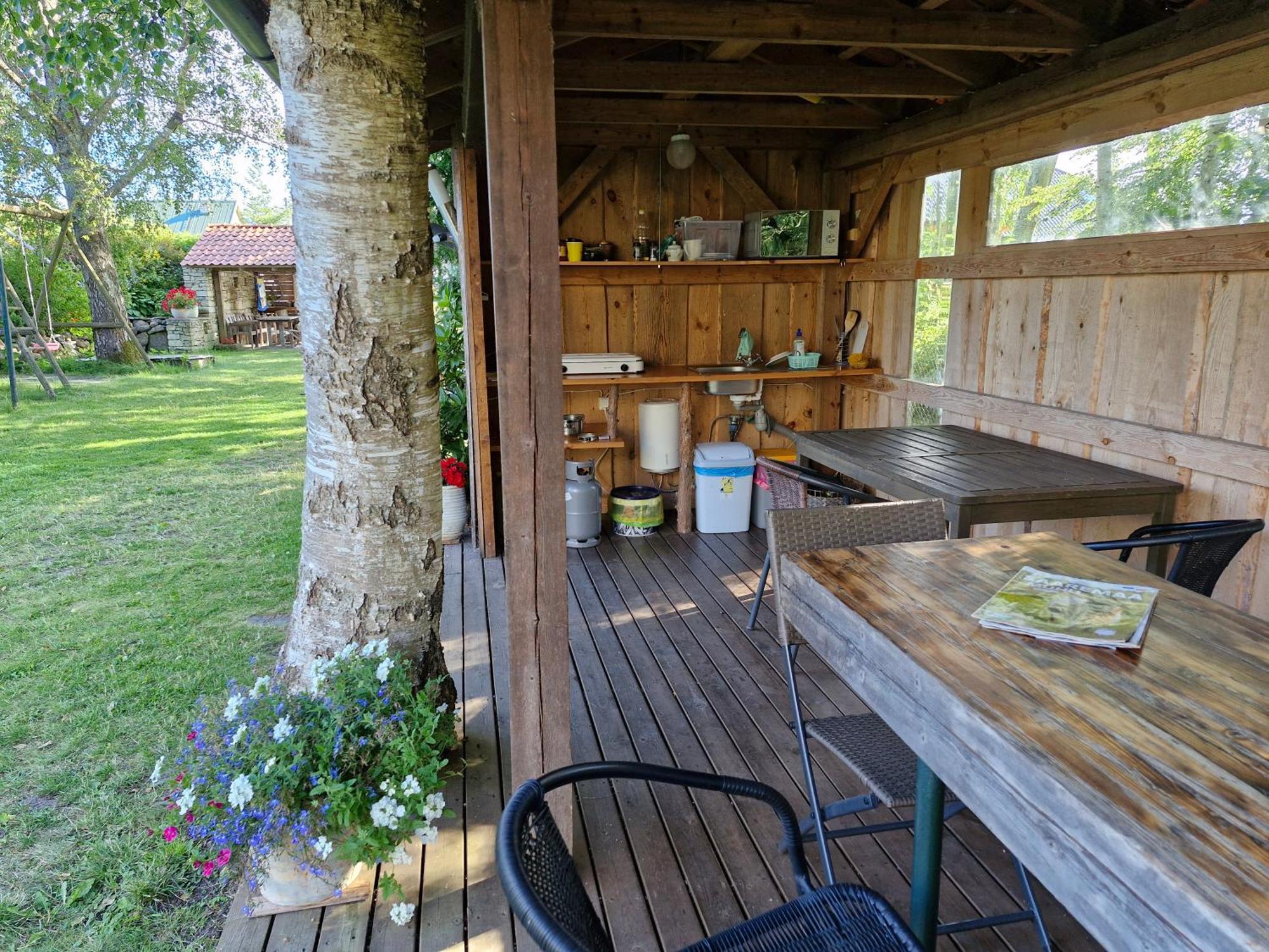 Piibelehe Guest Accommodation Kuressaare Exterior foto