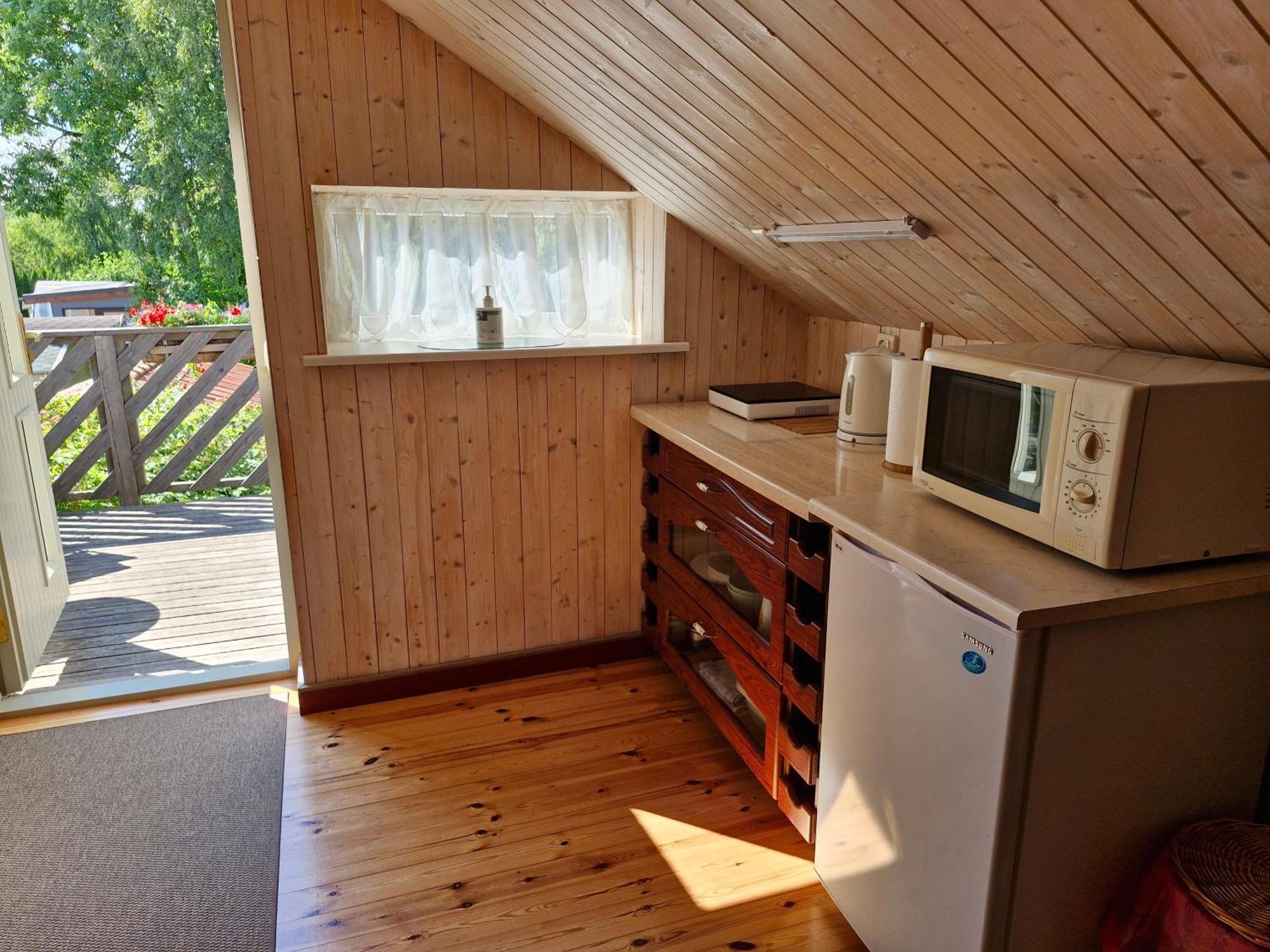 Piibelehe Guest Accommodation Kuressaare Exterior foto